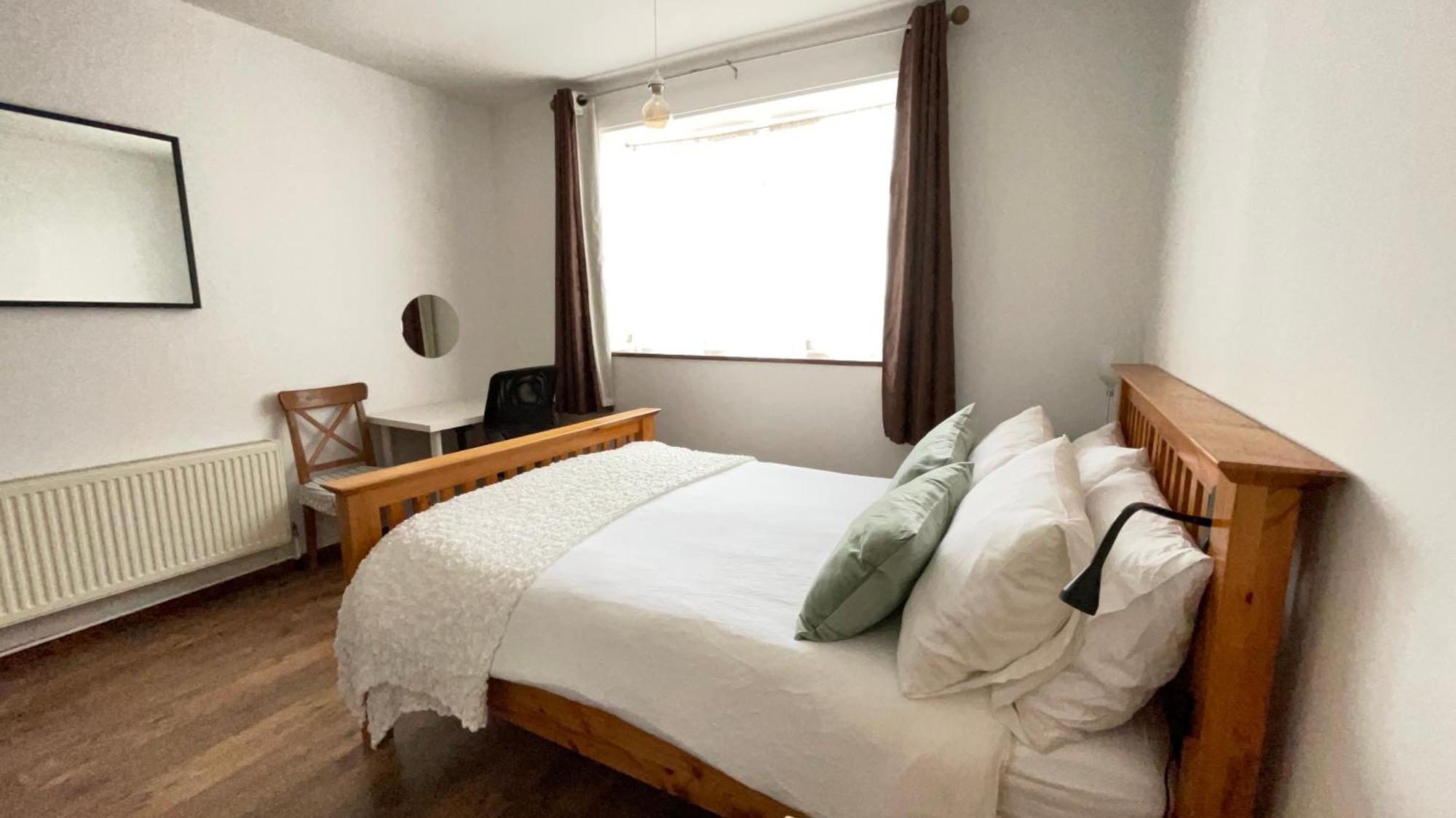 2 Bedrooms 2 Stations Лондон Екстер'єр фото